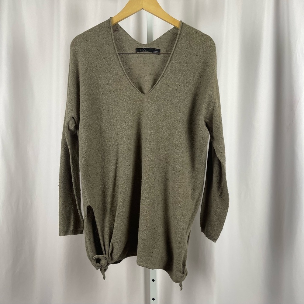 RDI Medium Olive Green V-Neck Sweater Relaxed Fit Tie Side Boho Slouchy Loose
